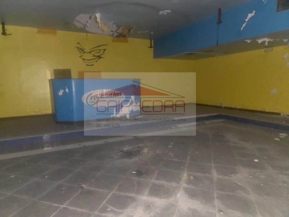 Prédio para Venda em Bornes de Aguiar Foto 9