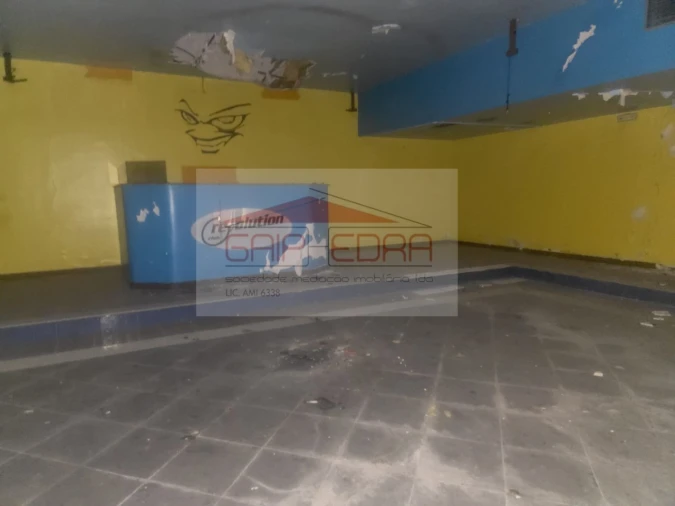 Prédio para Venda em Bornes de Aguiar Foto 9