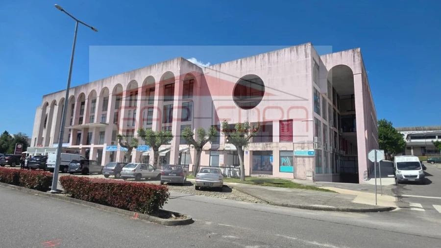 Loja para Venda em Valença, Cristelo Covo e Arão