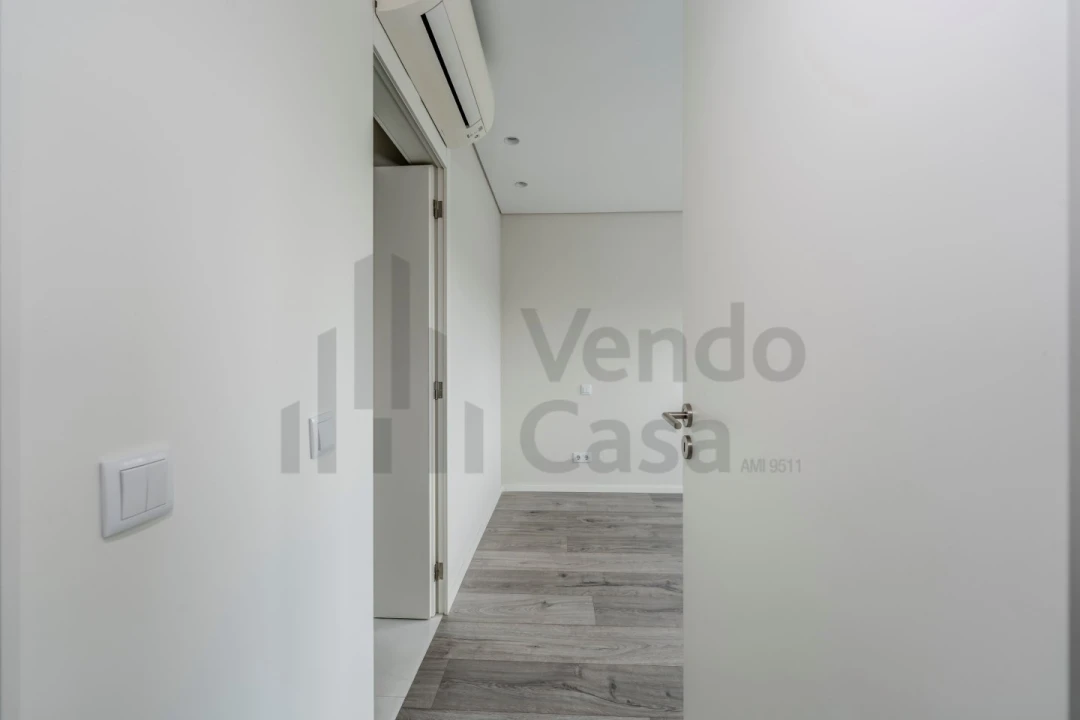 Apartamento T3 para Arrendamento em Braga (Maximinos, Sé e Cividade) Foto 22