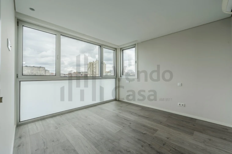 Apartamento T3 para Arrendamento em Braga (Maximinos, Sé e Cividade) Foto 17