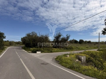 Terreno para Venda em Conceição e Estoi
