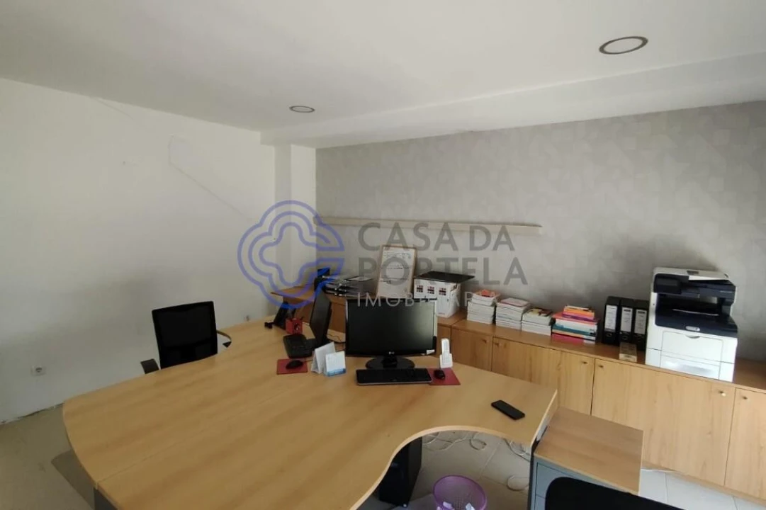 Armazém para Arrendamento em Aguas Santas Foto 11