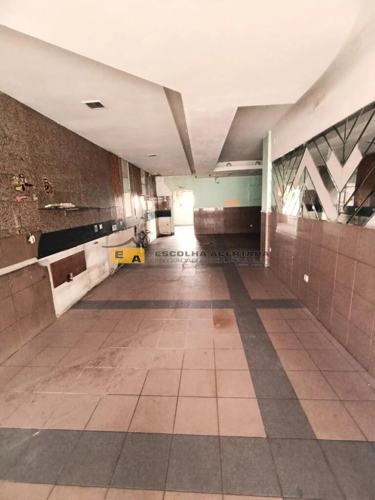 Loja para Venda em Custóias, Leça do Balio e Guifões Foto 3