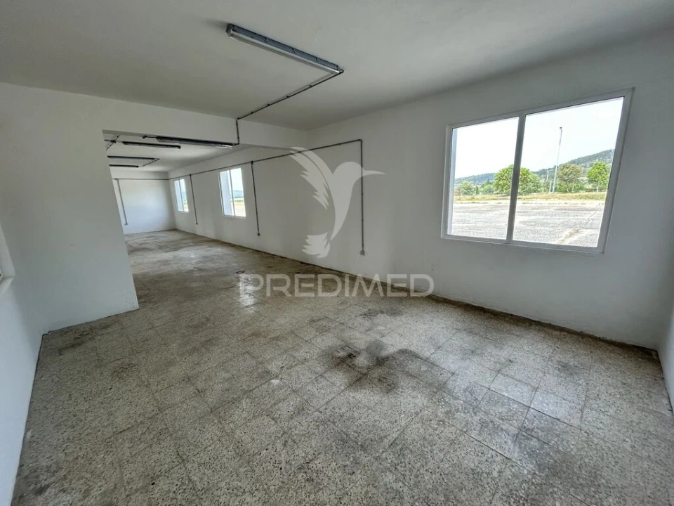 Armazém para Arrendamento em Rio de Moinhos Foto 4