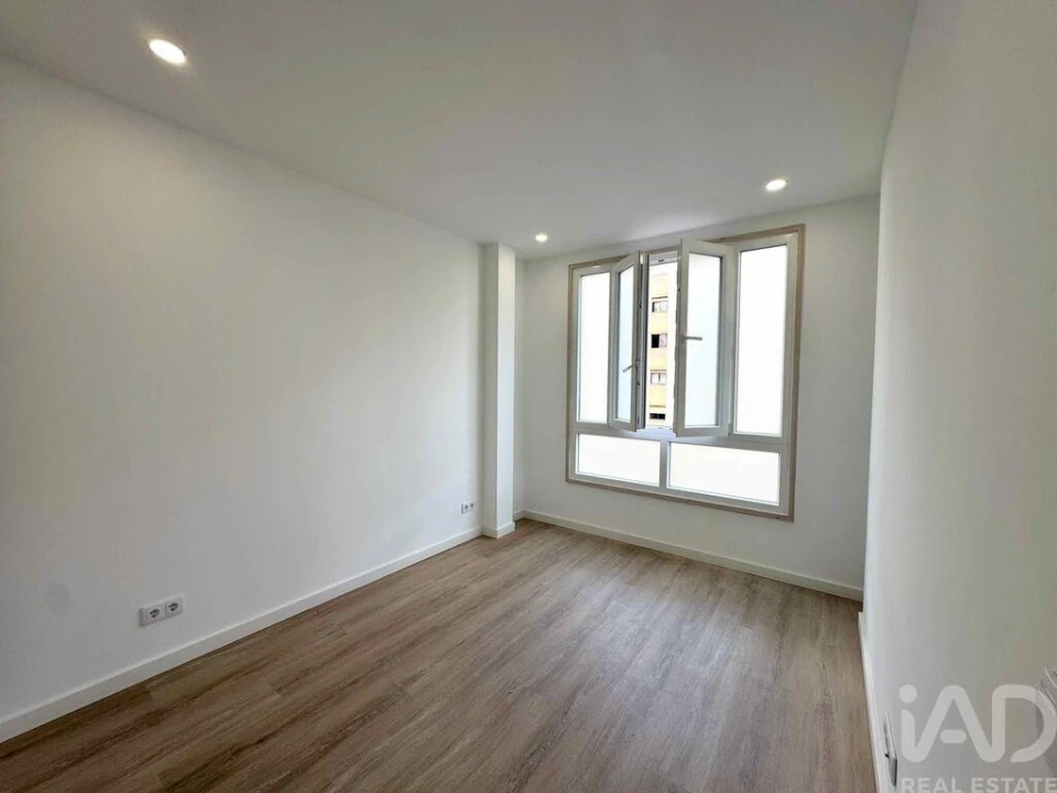Apartamento T4 para Venda em Rio de Mouro Foto 22