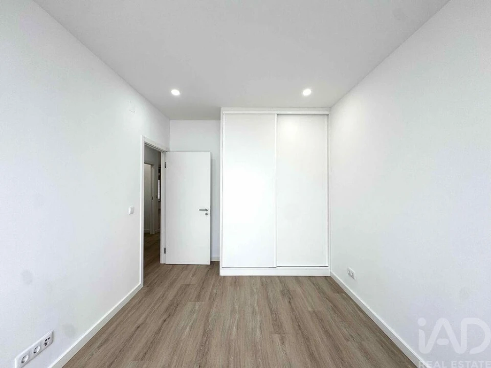 Apartamento T4 para Venda em Rio de Mouro Foto 23