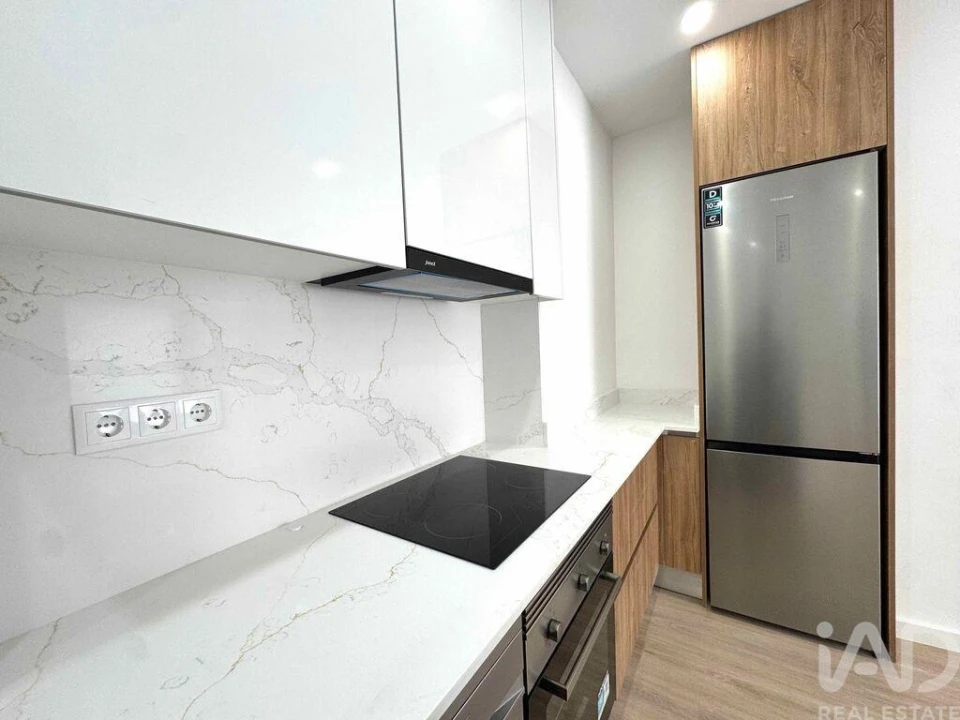 Apartamento T4 para Venda em Rio de Mouro Foto 8