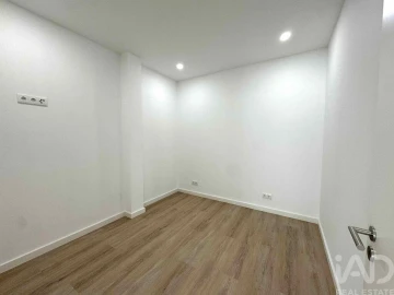 Apartamento T4 para Venda em Rio de Mouro