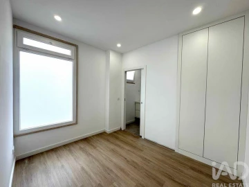 Apartamento T4 para Venda em Rio de Mouro