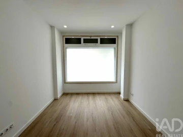 Apartamento T4 para Venda em Rio de Mouro