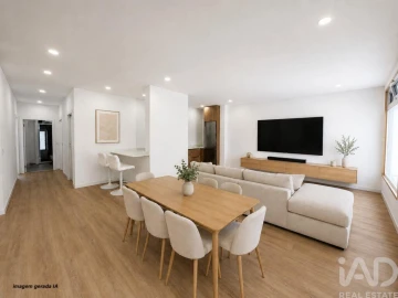 Apartamento T4 para Venda em Rio de Mouro