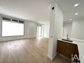 Apartamento T4 para Venda em Rio de Mouro