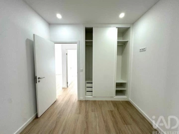 Apartamento T4 para Venda em Rio de Mouro