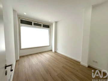 Apartamento T4 para Venda em Rio de Mouro