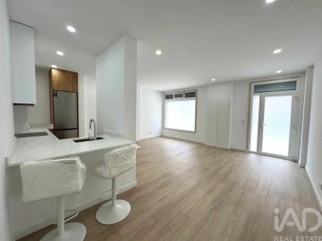 Apartamento T4 para Venda em Rio de Mouro