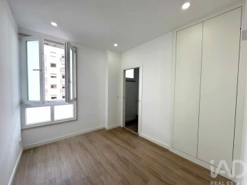 Apartamento T4 para Venda em Rio de Mouro