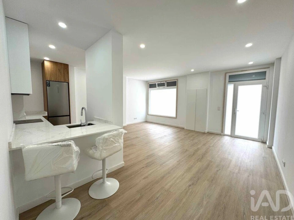 Apartamento T4 para Venda em Rio de Mouro Foto 13