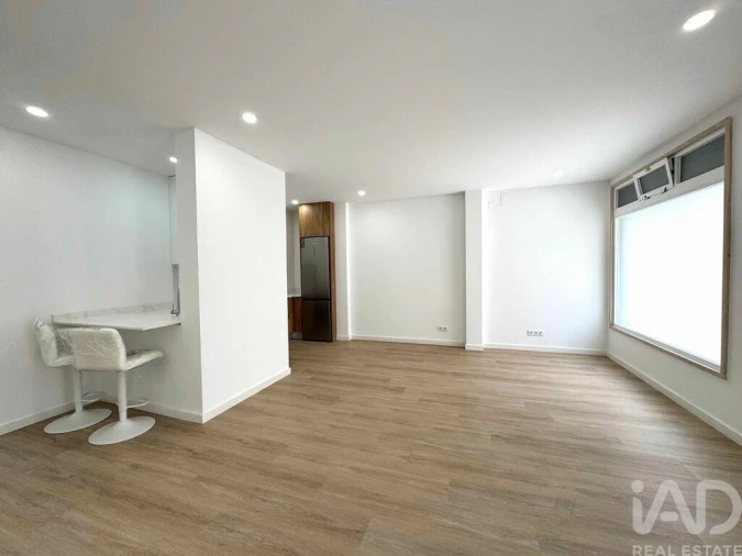 Apartamento T4 para Venda em Rio de Mouro Foto 5