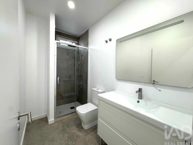 Apartamento T4 para Venda em Rio de Mouro Foto 14