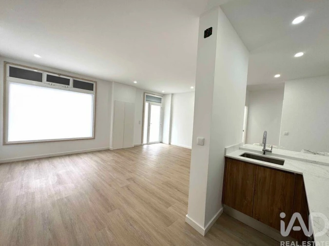 Apartamento T4 para Venda em Rio de Mouro Foto 12