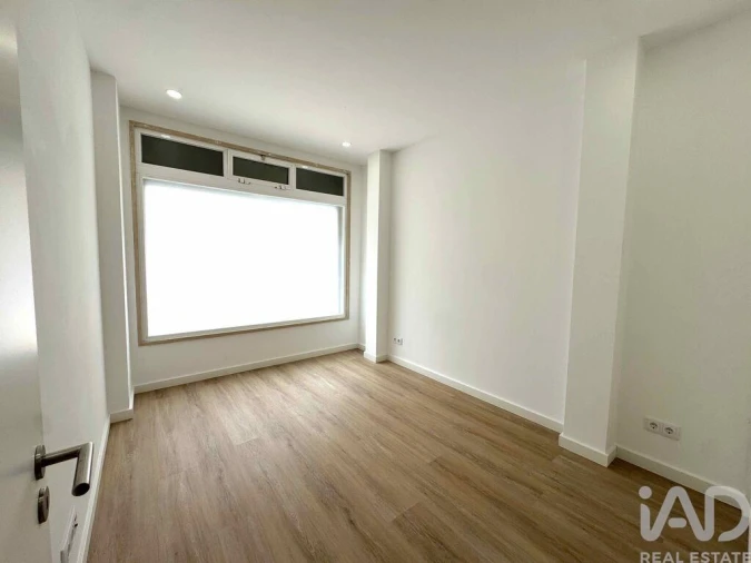 Apartamento T4 para Venda em Rio de Mouro Foto 36