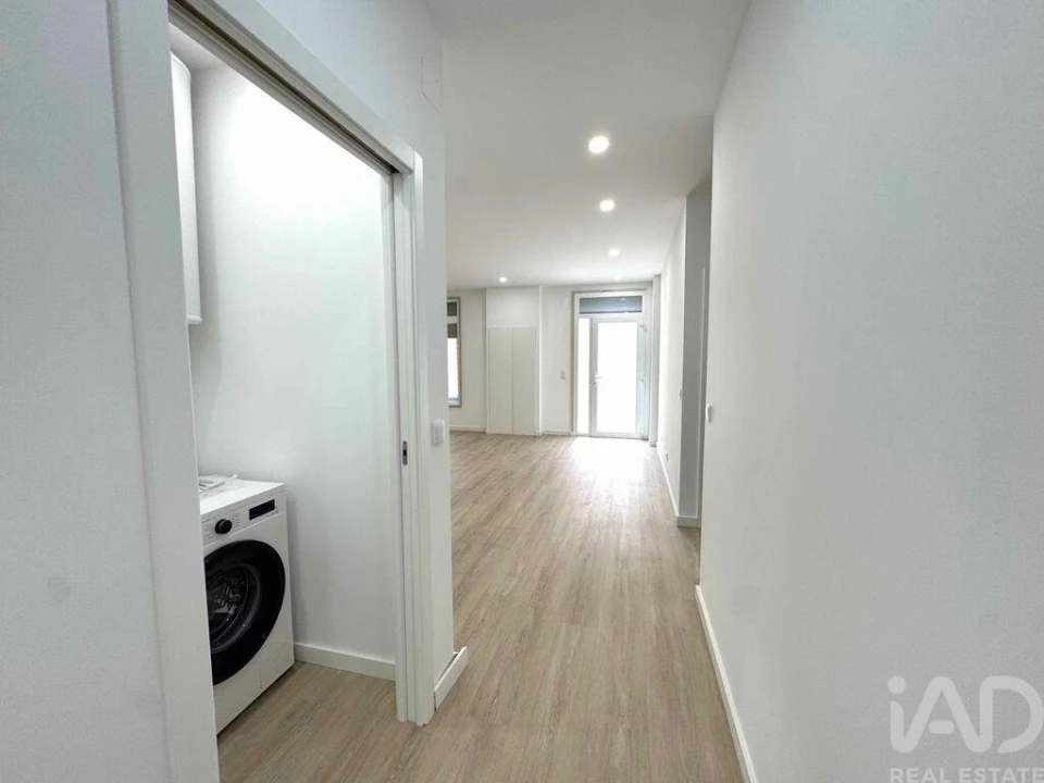Apartamento T4 para Venda em Rio de Mouro Foto 19