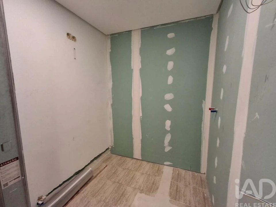 Moradia T2 para Venda em Livração Foto 24