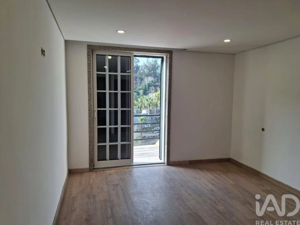 Moradia T2 para Venda em Livração Foto 18