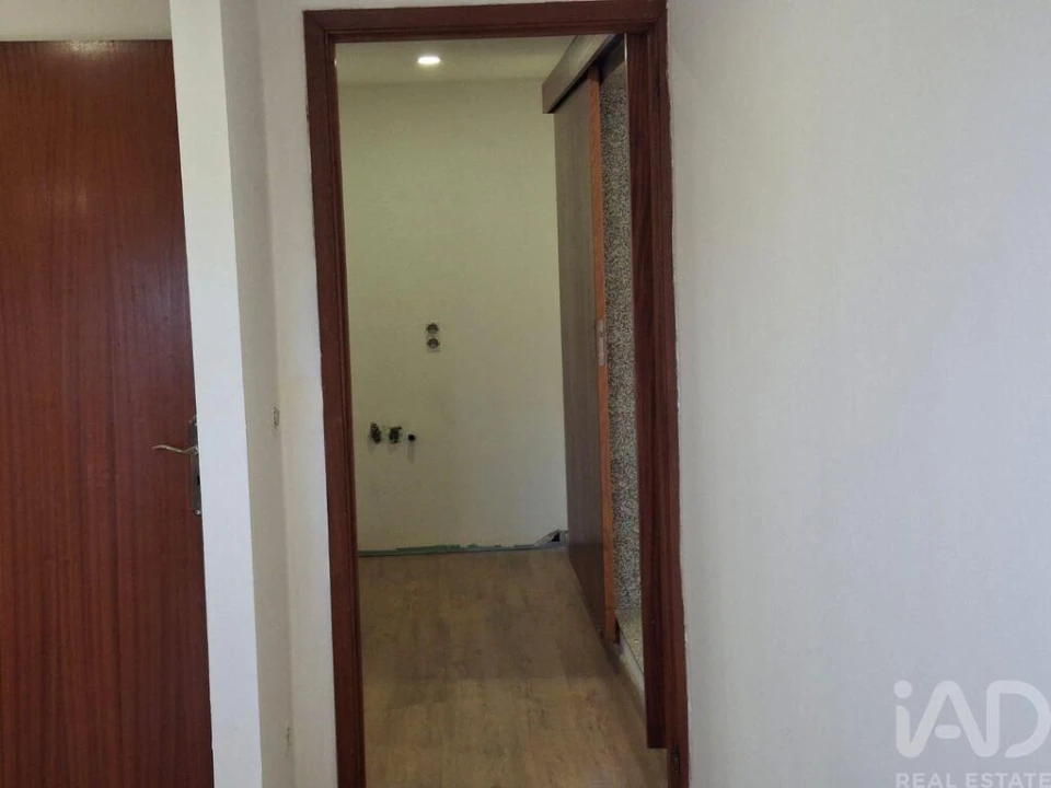 Moradia T2 para Venda em Livração Foto 15