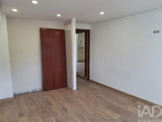 Moradia T2 para Venda em Livração Foto 19