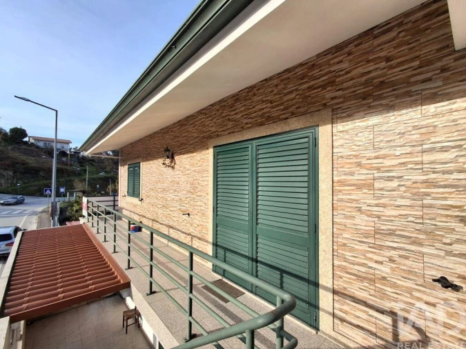 Moradia T2 para Venda em Livração Foto 3