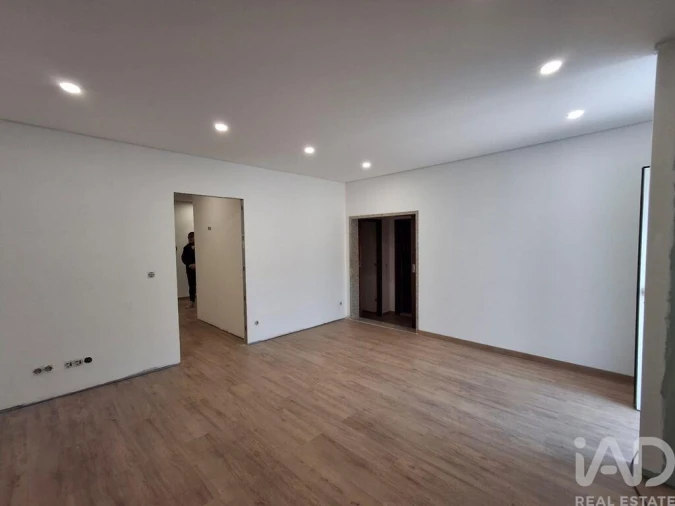 Moradia T2 para Venda em Livração Foto 28