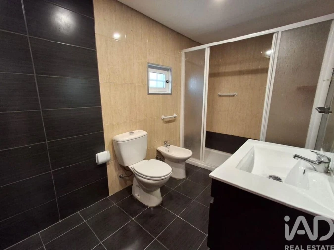 Moradia T2 para Venda em Livração Foto 22