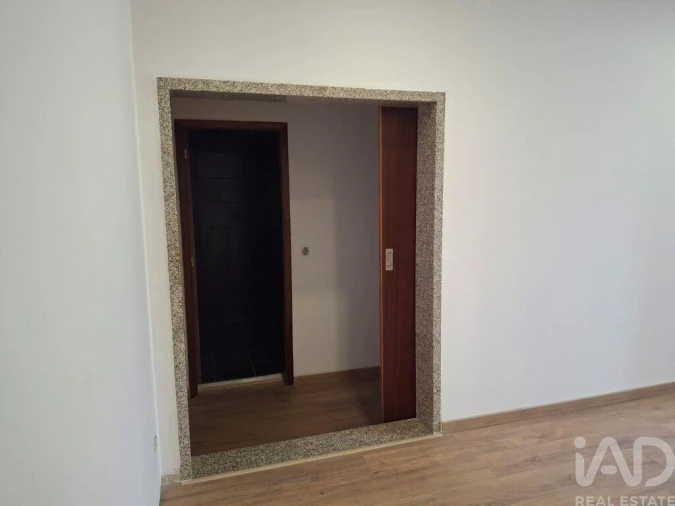 Moradia T2 para Venda em Livração Foto 27