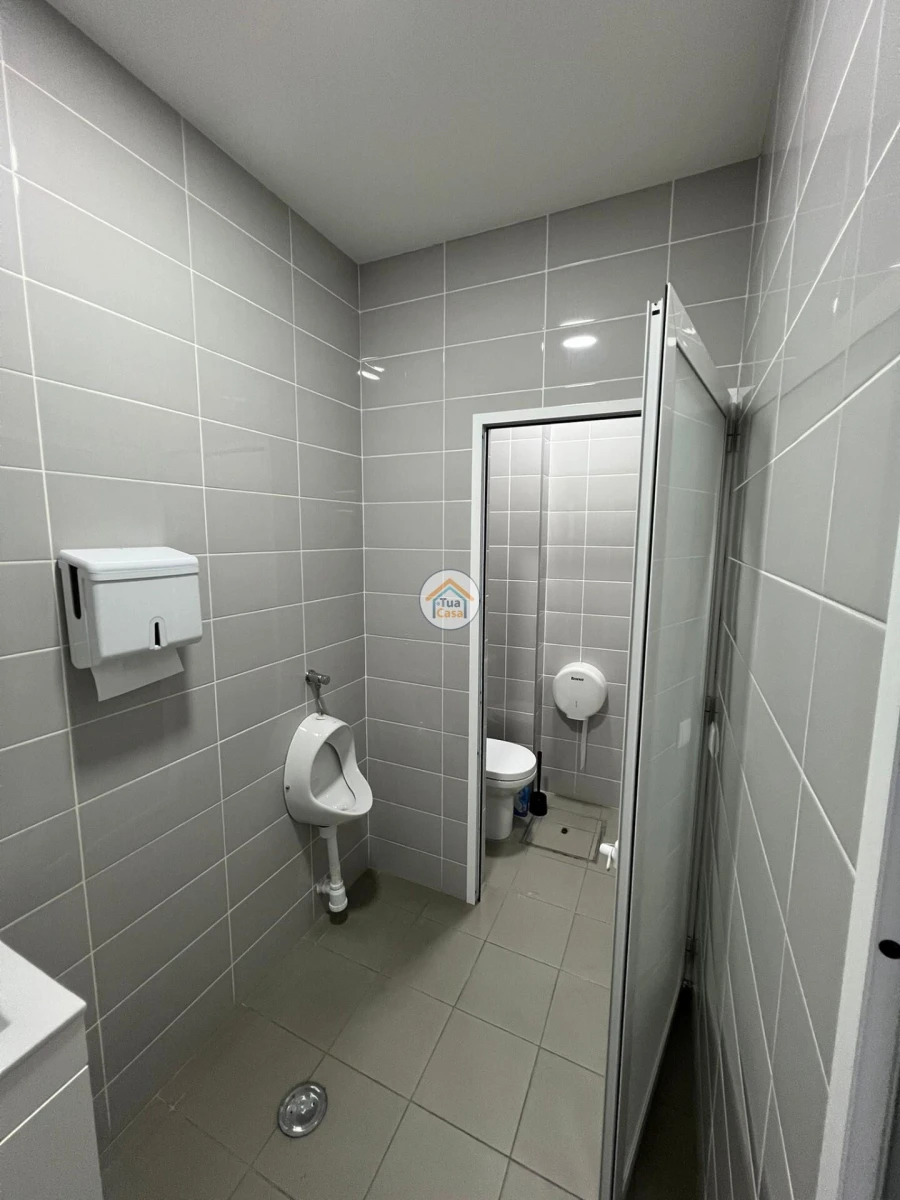 Armazém para Venda em Fiães Foto 14