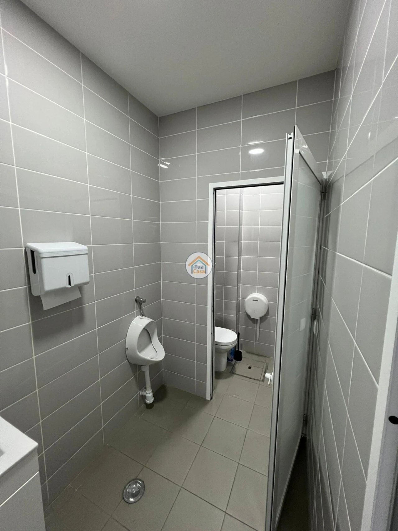 Armazém para Venda em Fiães Foto 14
