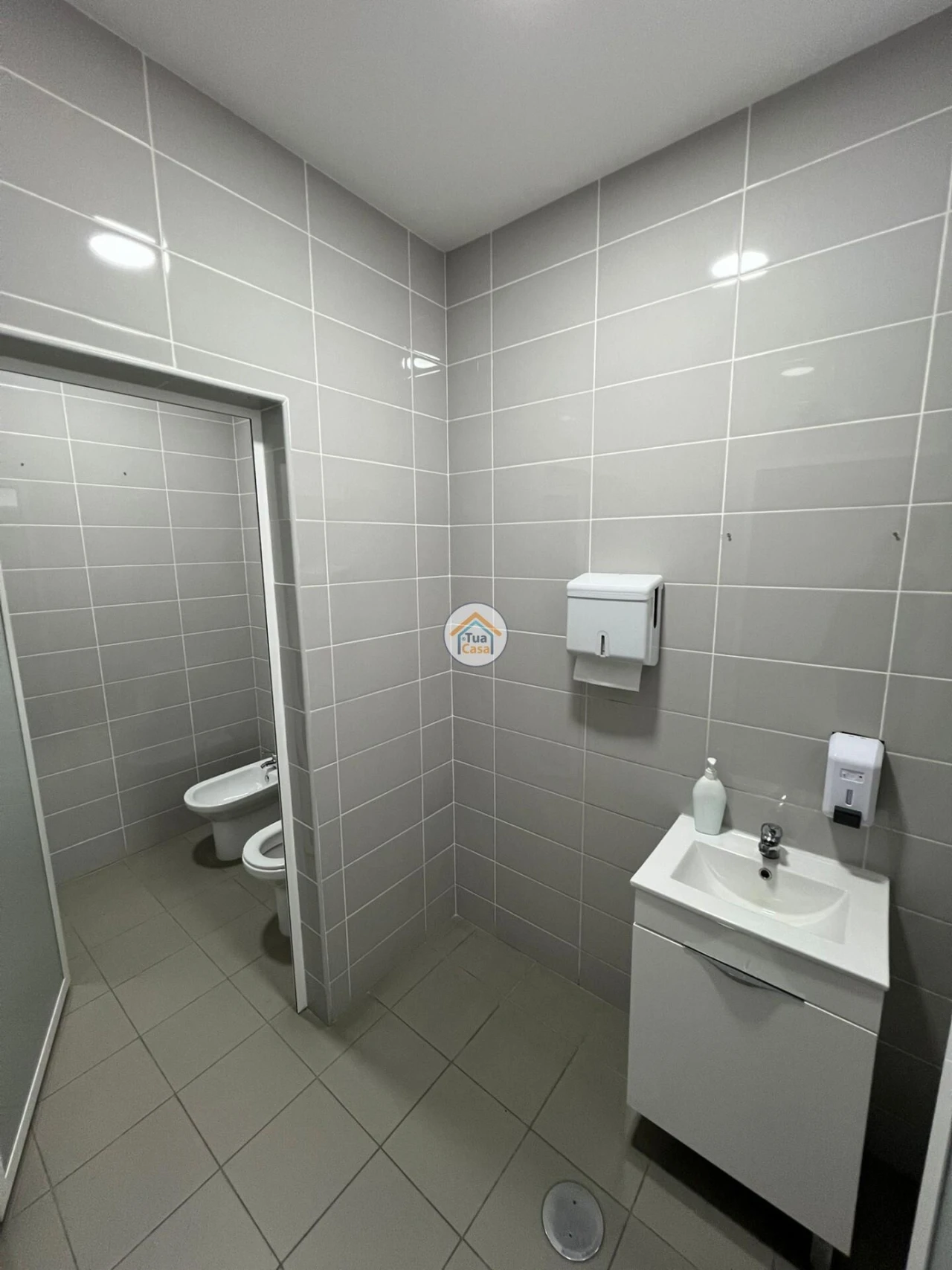 Armazém para Venda em Fiães Foto 15
