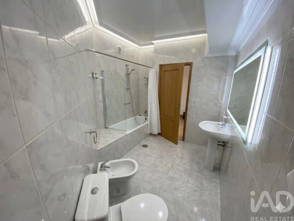 Apartamento T1 para Venda em Mafamude e Vilar do Paraíso Foto 4