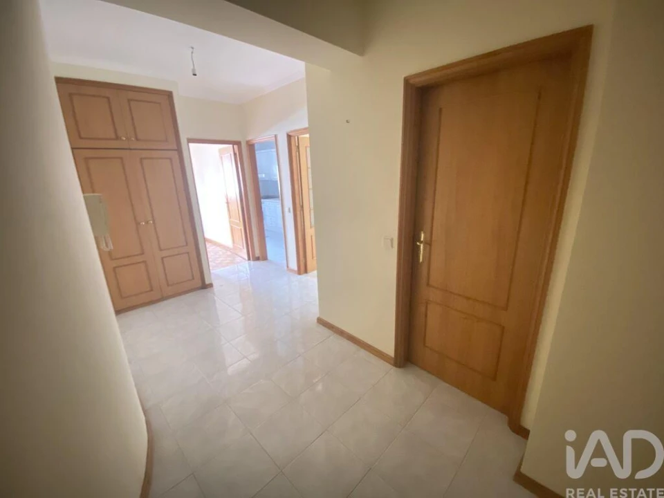Apartamento T1 para Venda em Mafamude e Vilar do Paraíso Foto 2