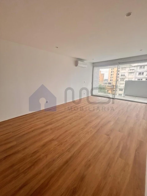 Apartamento T1 para Venda em Mafamude e Vilar do Paraíso