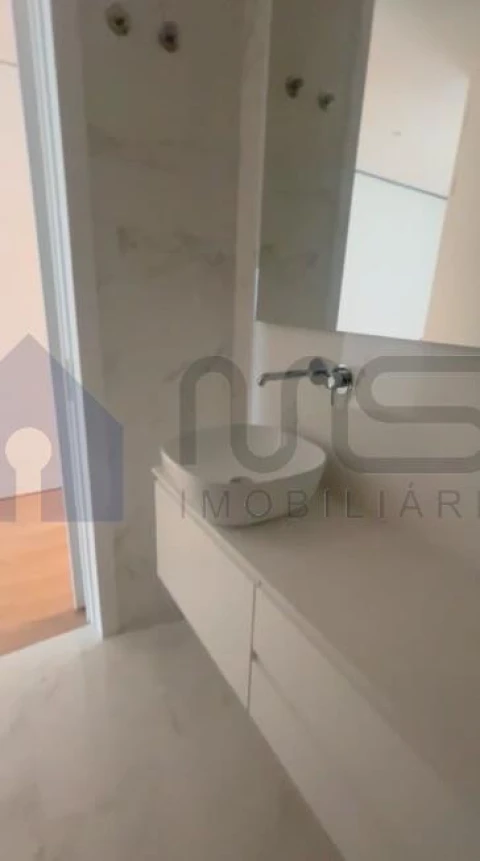 Apartamento T1 para Venda em Mafamude e Vilar do Paraíso