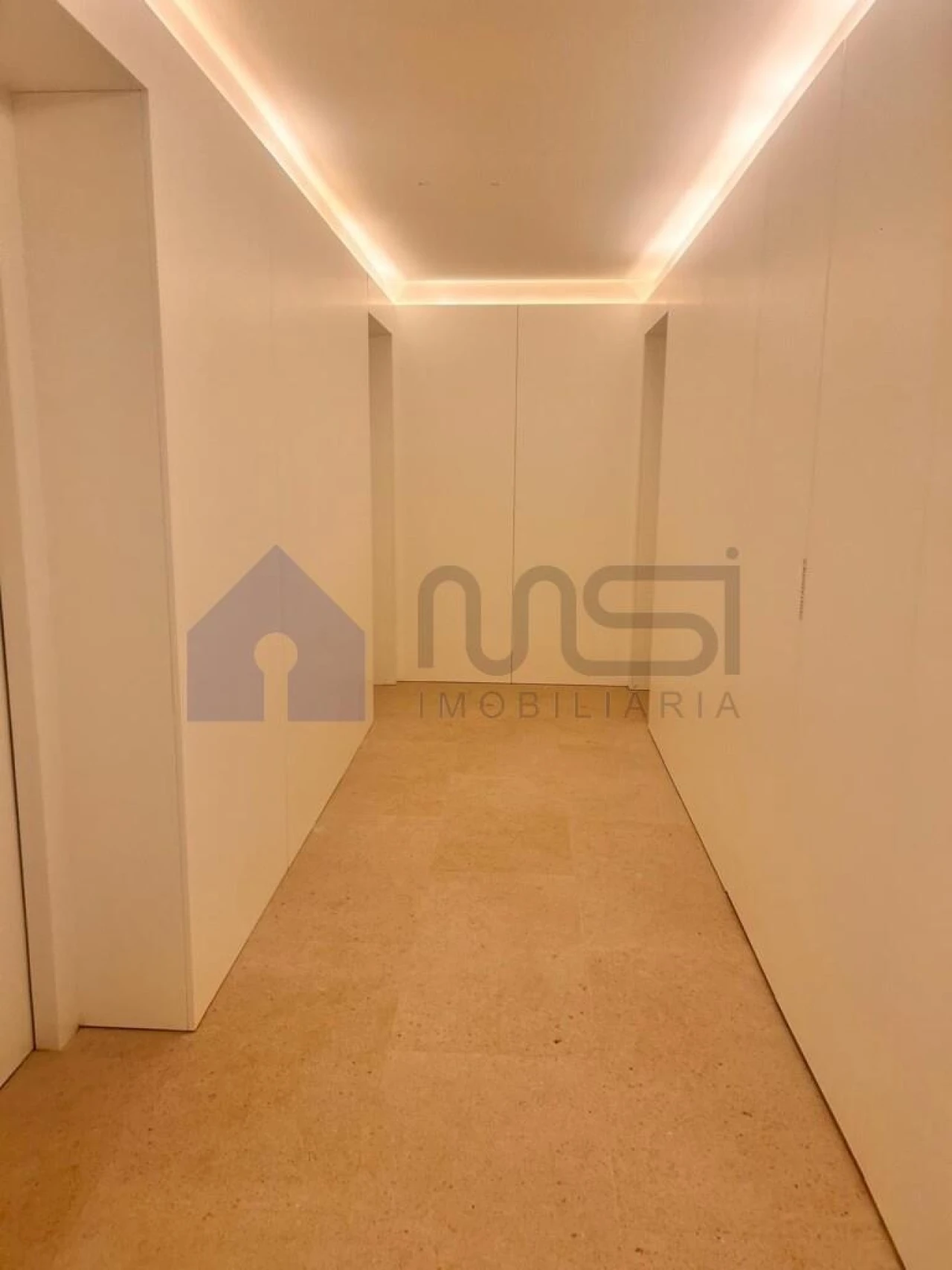 Apartamento T1 para Venda em Mafamude e Vilar do Paraíso Foto 16