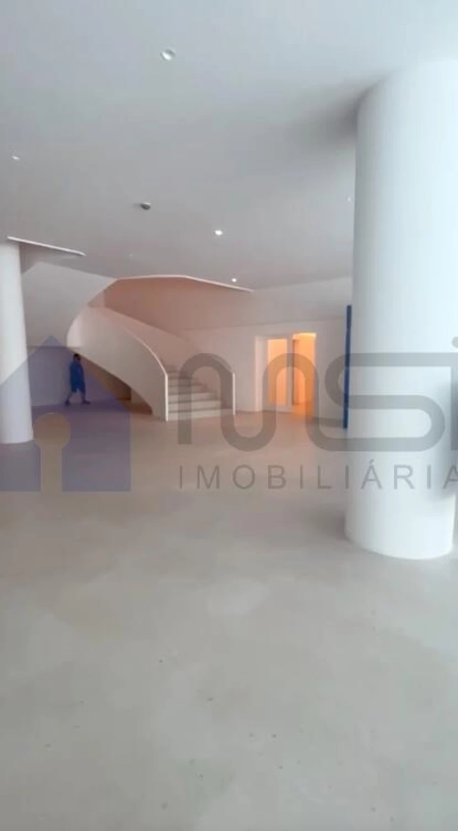 Apartamento T1 para Venda em Mafamude e Vilar do Paraíso Foto 2