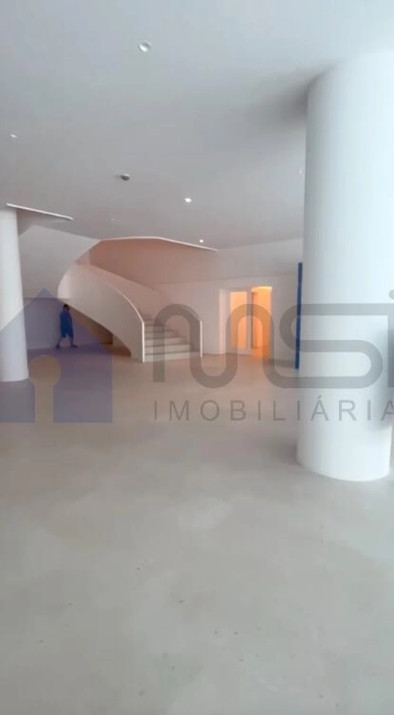Apartamento T1 para Venda em Mafamude e Vilar do Paraíso Foto 2