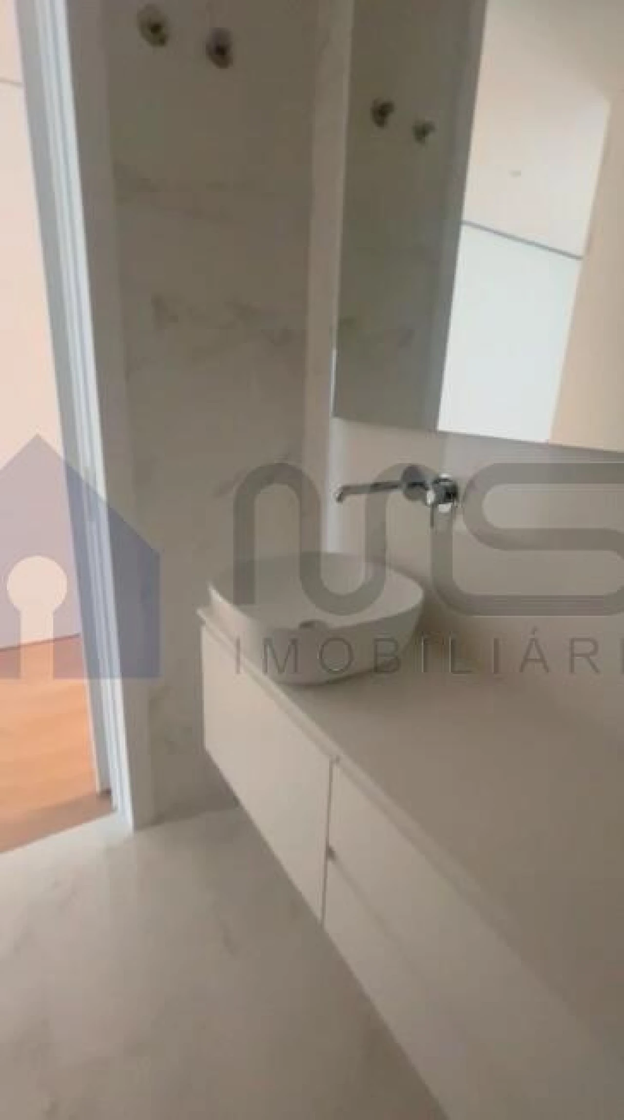 Apartamento T1 para Venda em Mafamude e Vilar do Paraíso Foto 21