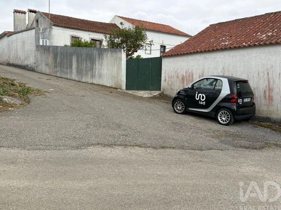 Moradia T2 para Venda em São Bartolomeu dos Galegos e Moledo Foto 11