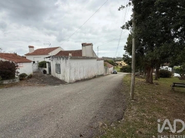 Moradia T2 para Venda em São Bartolomeu dos Galegos e Moledo