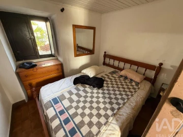 Moradia T2 para Venda em São Bartolomeu dos Galegos e Moledo
