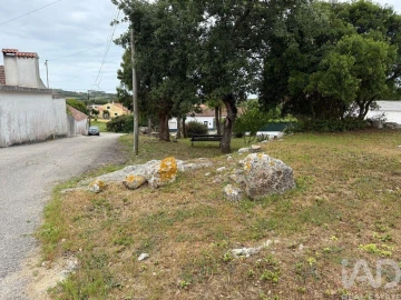 Moradia T2 para Venda em São Bartolomeu dos Galegos e Moledo